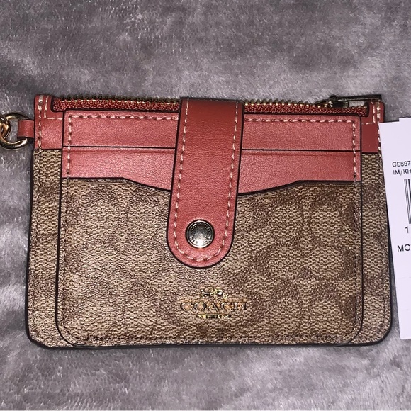 Coach Set New With Tags
Signature Canvas Khaki, Elect. Red (Cross Posted) SOLD - Picture 4 of 15